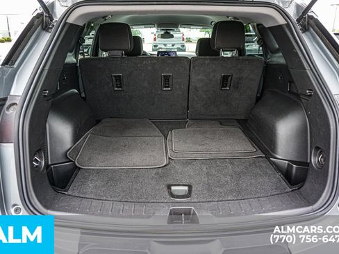 Used 2025 Chevrolet Blazer LT FWD image 25