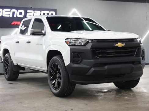 Used 2024 Chevrolet Colorado W/T RWD image 10