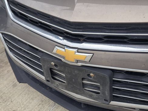 Used 2018 Chevrolet Malibu LT FWD image 4