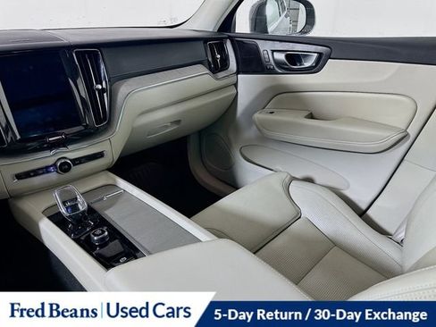 Used 2023 Volvo XC60 B5 Ultimate w/ Climate Package image 26