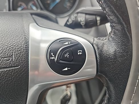 Used 2014 Ford Focus SE w/ Equipment Group 201A FWD image 17