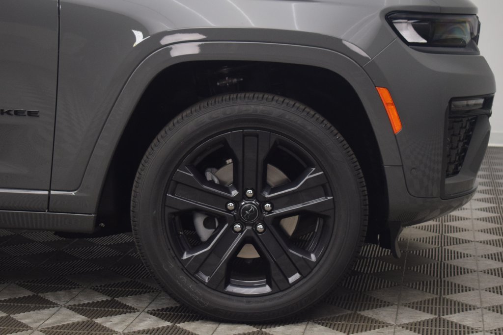 New 2027 Jeep Grand Cherokee Limited AWD/4WD image 6
