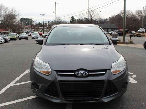 Used 2014 Ford Focus SE image 2