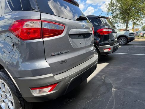 Used 2022 Ford EcoSport SE w/ SE Convenience Package image 8