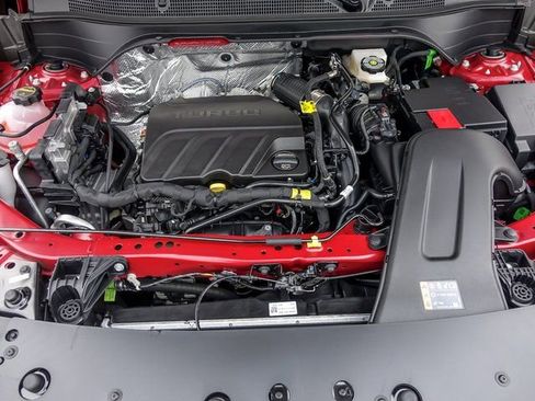 New 2026 Chevrolet Trax LT w/ Sunroof Package image 9