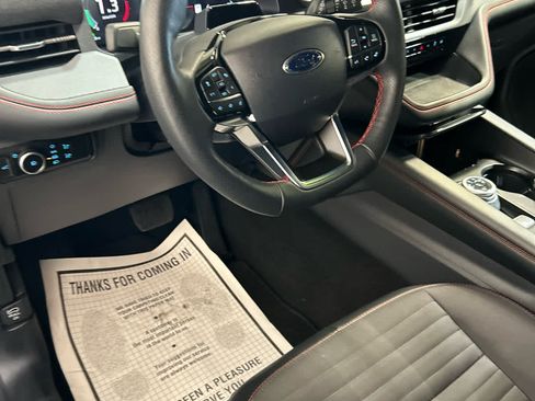 Used 2025 Ford Explorer ST-Line w/ ST-Line Street Pack AWD/4WD image 8