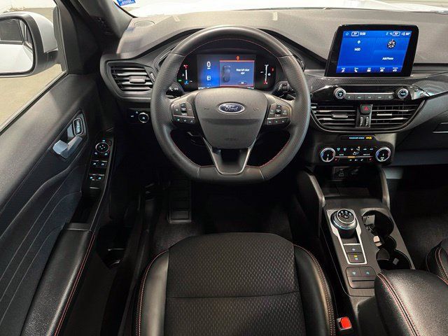 Used 2025 Ford Escape ST-Line Select AWD/4WD image 18