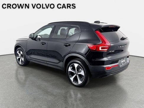 Used 2026 Volvo XC40 B5 Plus AWD/4WD image 8