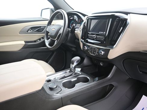 Used 2023 Chevrolet Traverse LS FWD image 31