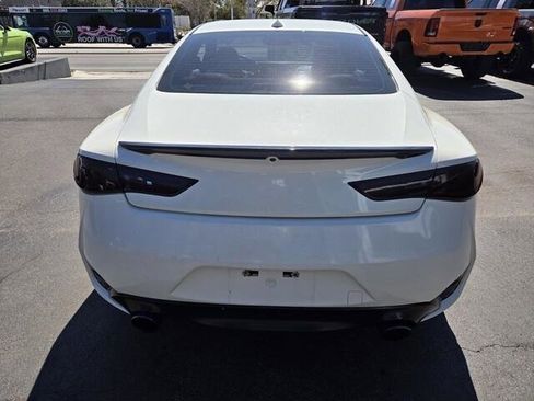 Used 2017 INFINITI Q60 Red Sport 400 image 14