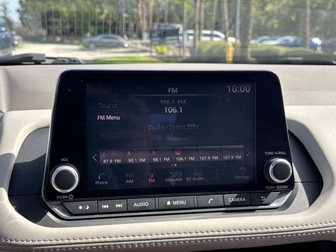Used 2023 Nissan Rogue SV FWD image 20