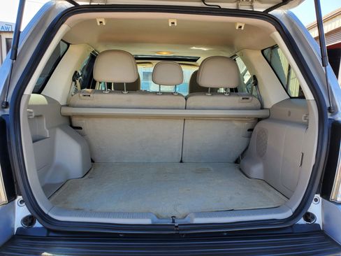 Used 2010 Mercury Mariner Premier image 39