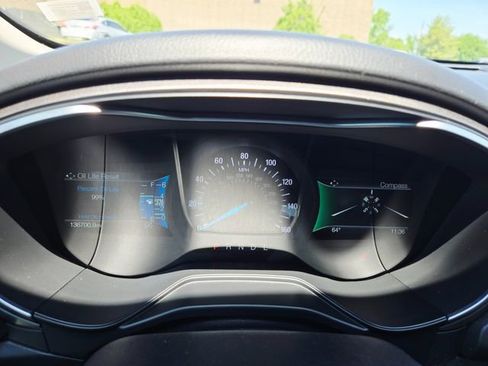 Used 2020 Ford Fusion SE FWD image 20