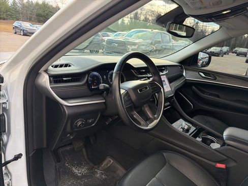 Used 2022 Jeep Grand Cherokee L Limited image 15