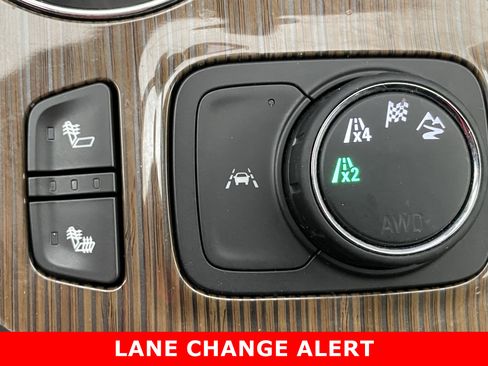 Used 2023 GMC Acadia SLE w/ Driver Convenience Package AWD/4WD image 26