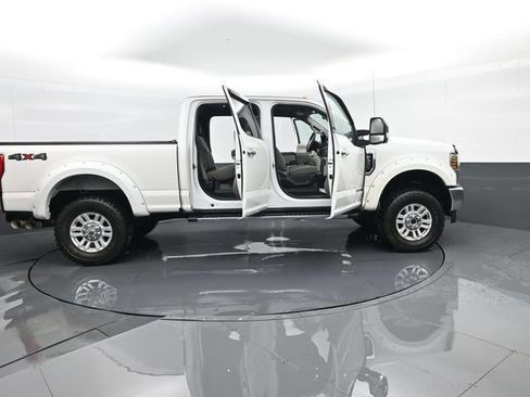 Used 2019 Ford F350 XLT w/ XLT Premium Package AWD/4WD image 27