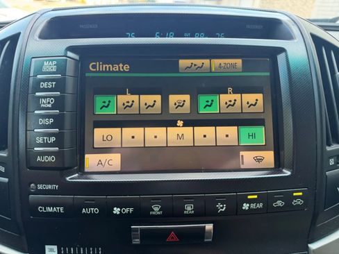 Used 2011 Toyota Land Cruiser w/ Upgrade Pkg AWD/4WD image 33