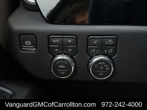 New 2026 GMC Sierra 1500 SLT AWD/4WD image 19