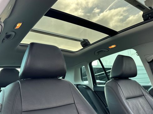 Used 2016 Volkswagen Tiguan SEL image 19