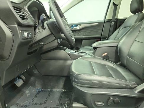 Used 2021 Ford Escape Titanium w/ Class II Trailer Tow Package AWD/4WD image 23