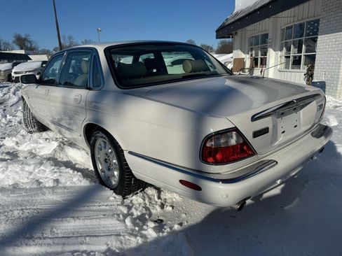 Used 2003 Jaguar XJ8 image 4
