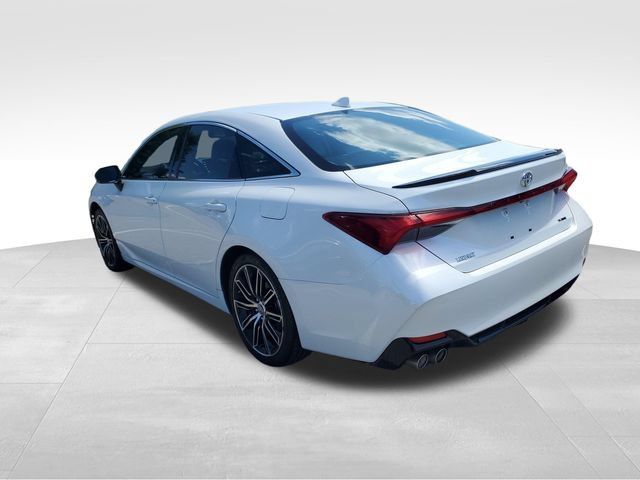 Used 2019 Toyota Avalon XSE w/ All Weather Liner Package FWD image 6