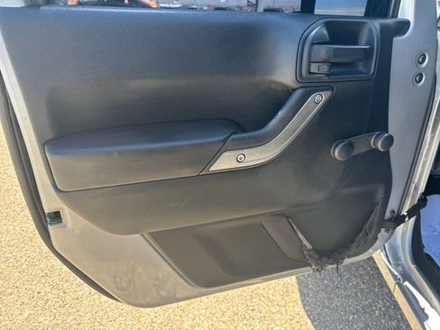 Used 2016 Jeep Wrangler Sport w/ Quick Order Package 24S AWD/4WD image 10