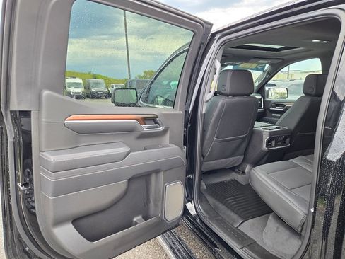 Used 2025 GMC Sierra 1500 Denali w/ Denali Reserve Package AWD/4WD image 29
