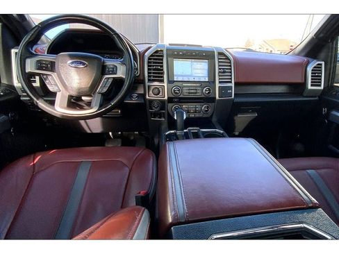 Used 2018 Ford F150 Platinum w/ Equipment Group 701A Luxury image 17