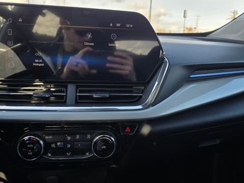 New 2026 Chevrolet Trax LT w/ LT Convenience Package image 18