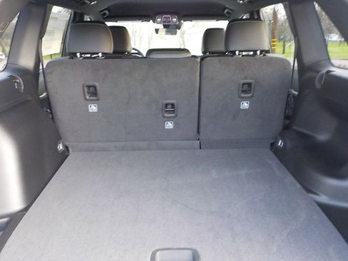 New 2025 Jeep Grand Cherokee Limited image 9