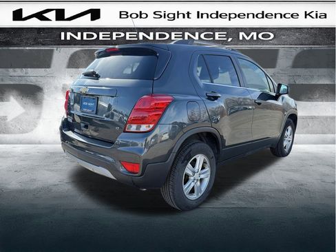 Used 2017 Chevrolet Trax LT image 12