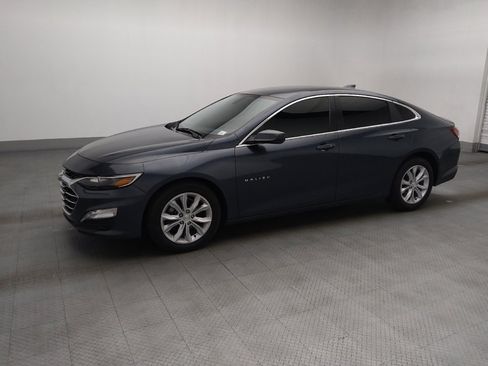 Used 2020 Chevrolet Malibu LT FWD image 2