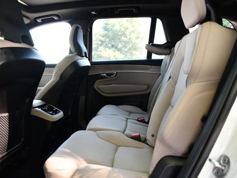 Used 2026 Volvo XC90 B6 Plus AWD/4WD image 16