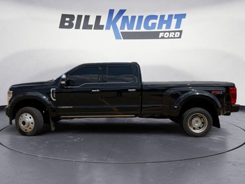 Used 2022 Ford F450 Platinum w/ FX4 Off-Road Package AWD/4WD image 2