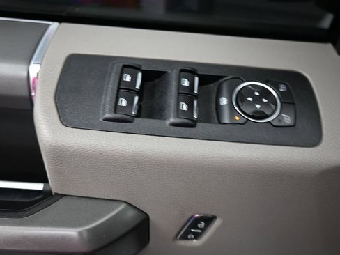 Used 2018 Ford F150 XLT w/ Equipment Group 302A Luxury RWD image 14