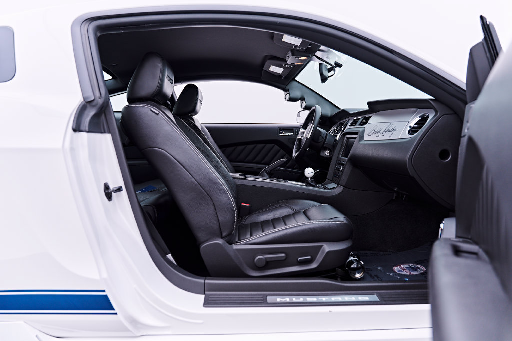 Used 2011 Ford Mustang GT Premium w/ Electronics Pkg RWD image 37