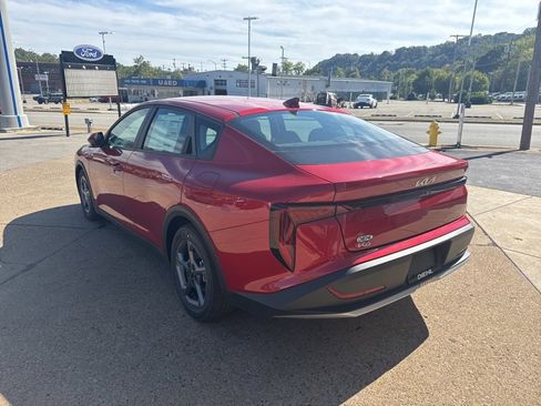 New 2025 Kia K4 LXS image 5