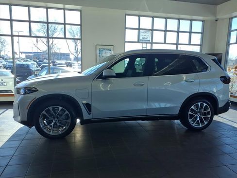 New 2026 BMW X5 xDrive50e image 4