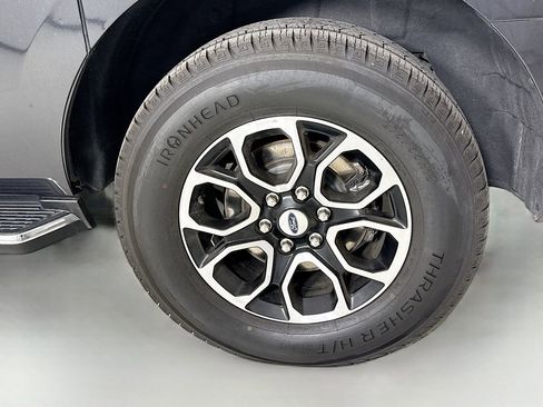 Used 2023 Ford Expedition Max XLT image 35