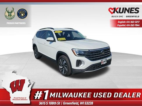 Used 2025 Volkswagen Atlas SE AWD/4WD image 1