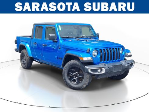 Used 2021 Jeep Gladiator Sport AWD/4WD image 1