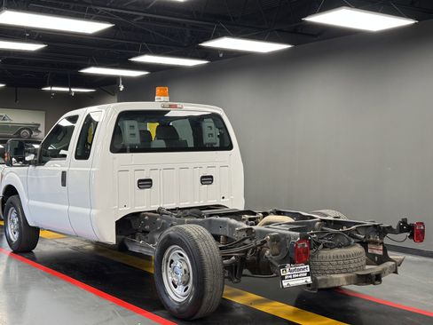 Used 2015 Ford F350 XL image 4