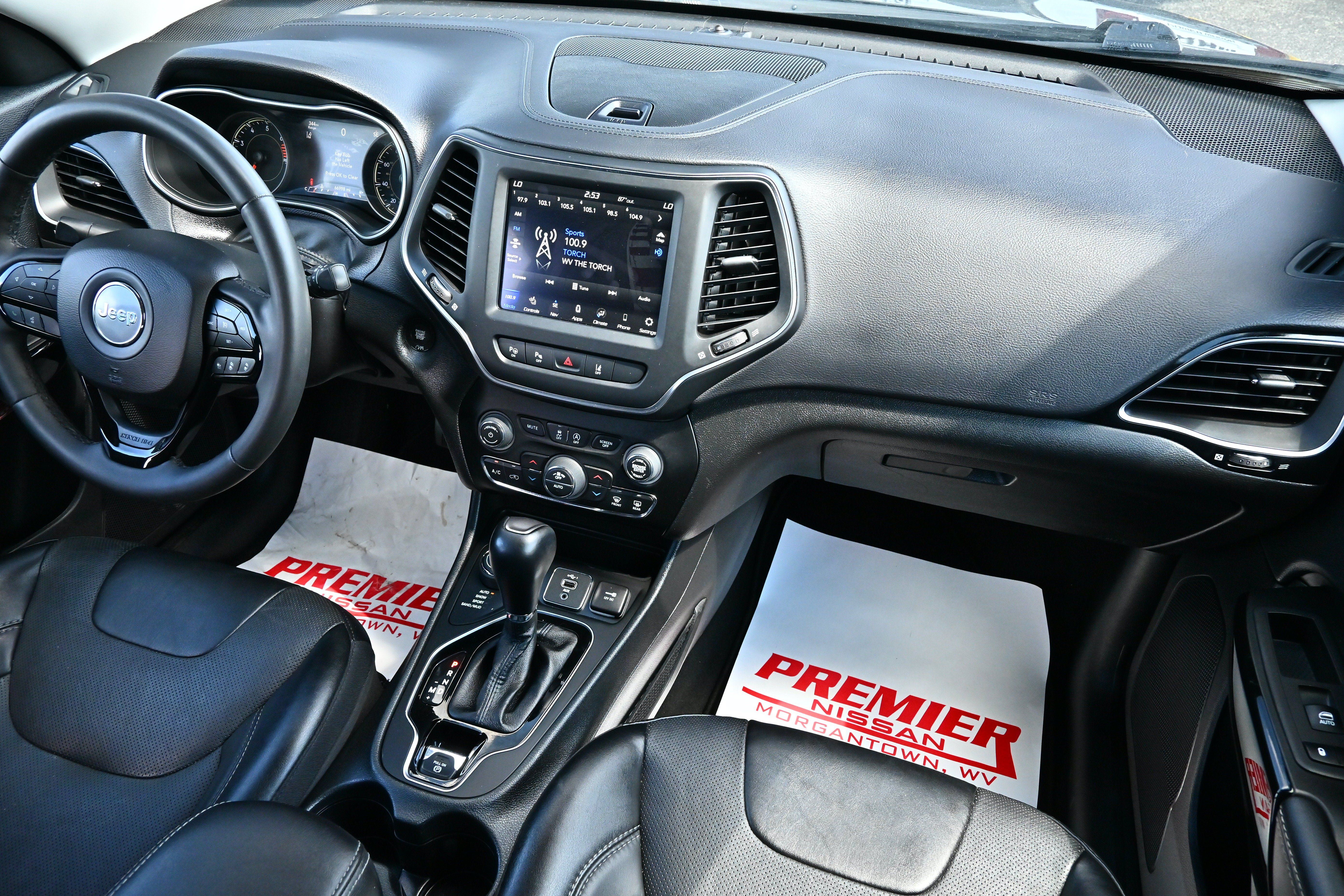Used 2023 Jeep Cherokee Altitude Lux AWD/4WD image 19