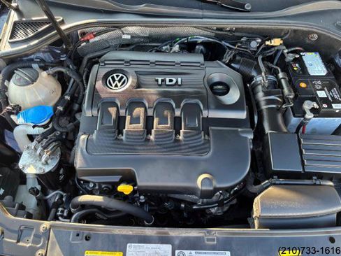 Used 2015 Volkswagen Passat TDI SE image 11