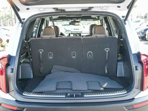 Used 2020 Kia Telluride SX w/ SX Prestige Package image 26