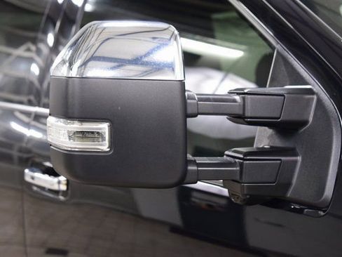 Used 2022 Ford F450 Platinum w/ FX4 Off-Road Package image 18