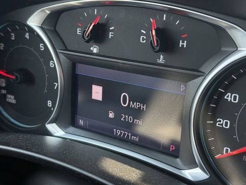 Used 2020 Chevrolet Equinox Premier image 25