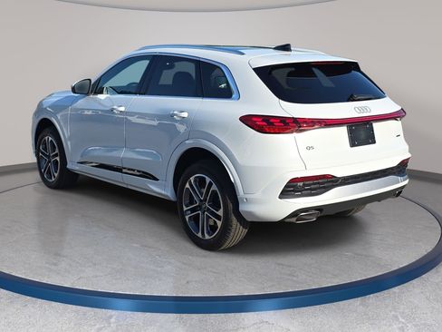 New 2026 Audi Q5 Premium image 7