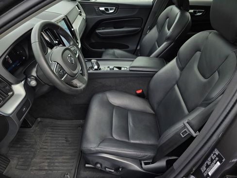 Used 2024 Volvo XC60 B5 Core AWD/4WD image 24